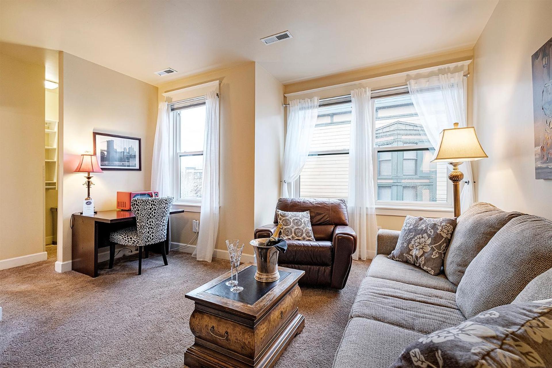The Orenco Station Hotel ฮิลส์โบโร ภายนอก รูปภาพ