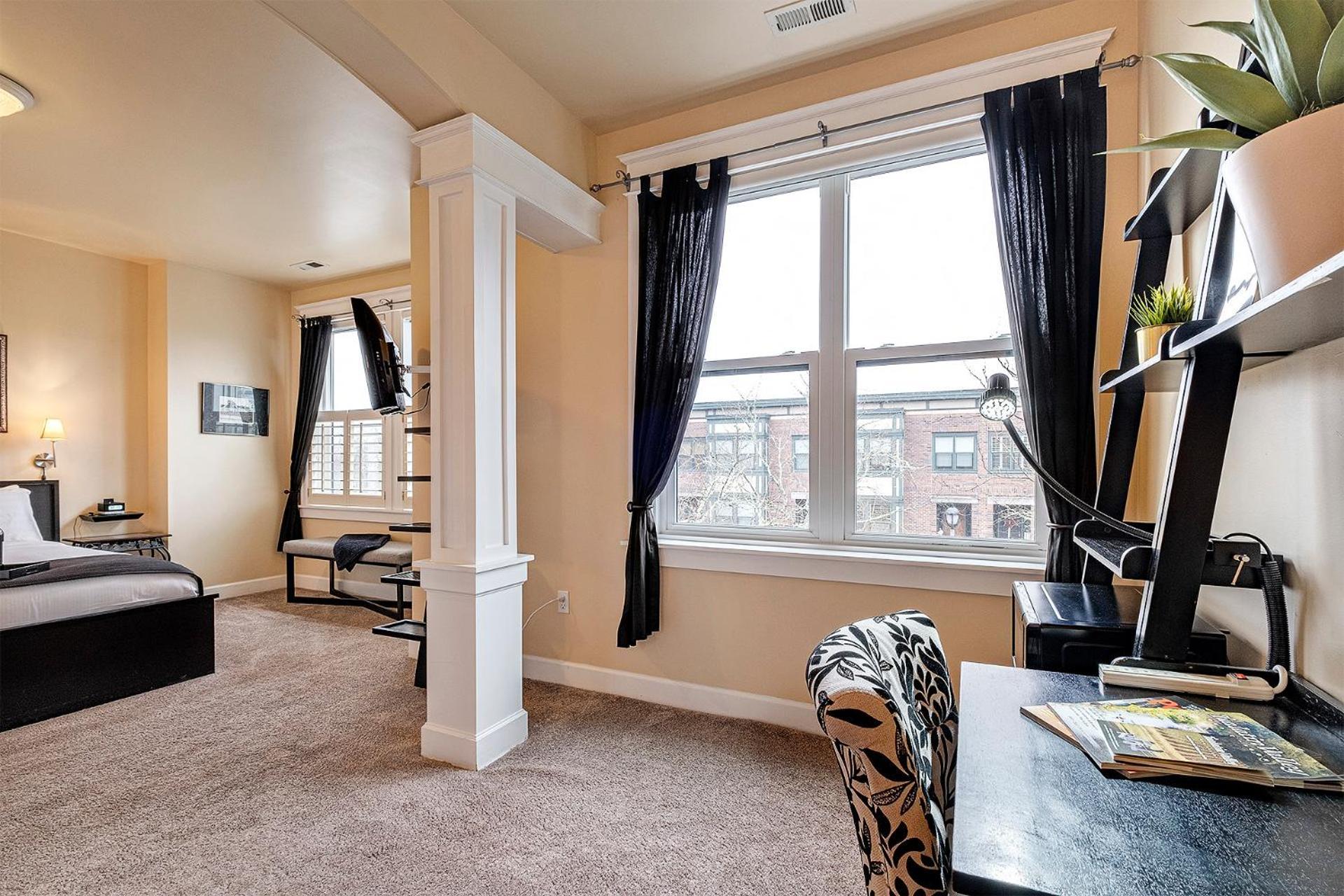 The Orenco Station Hotel ฮิลส์โบโร ภายนอก รูปภาพ